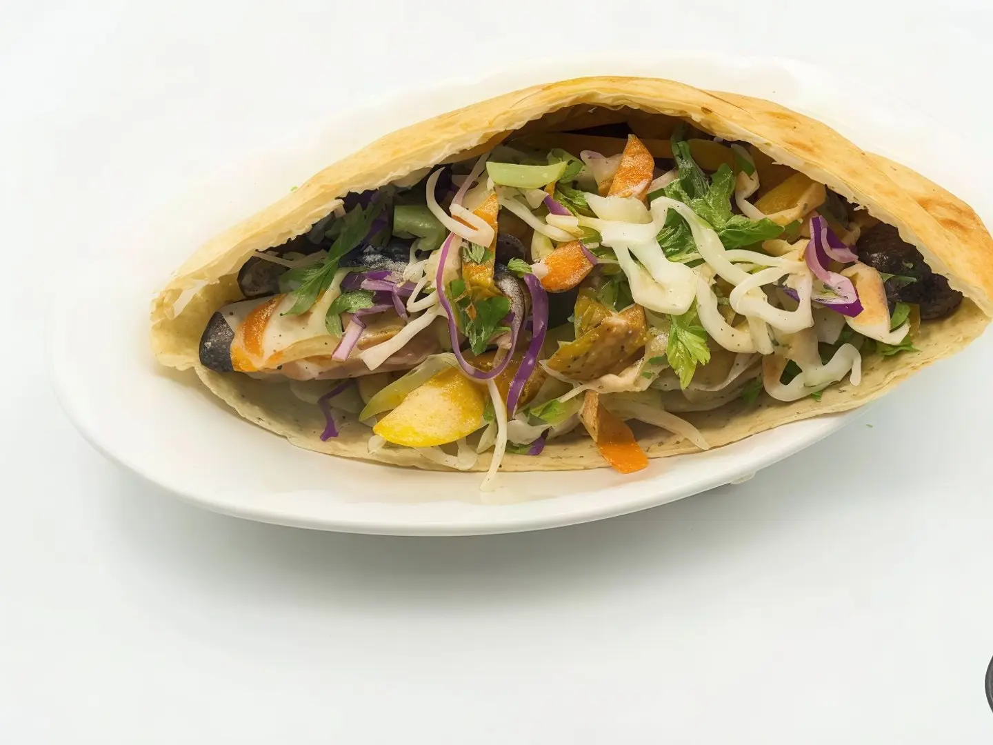 مشكل فلافل مع بطاطس مقلي مع جبنه مع بطاطس ليز بطاطس عيدان سلطات صوصات