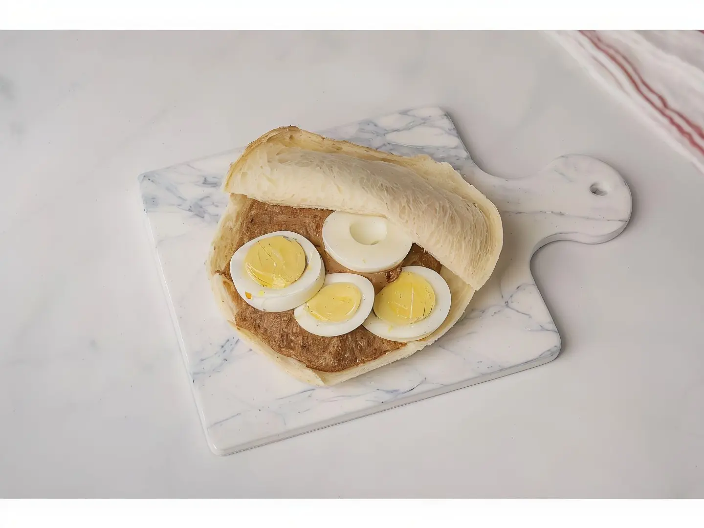 Foul Sandwich With Boiled Egg