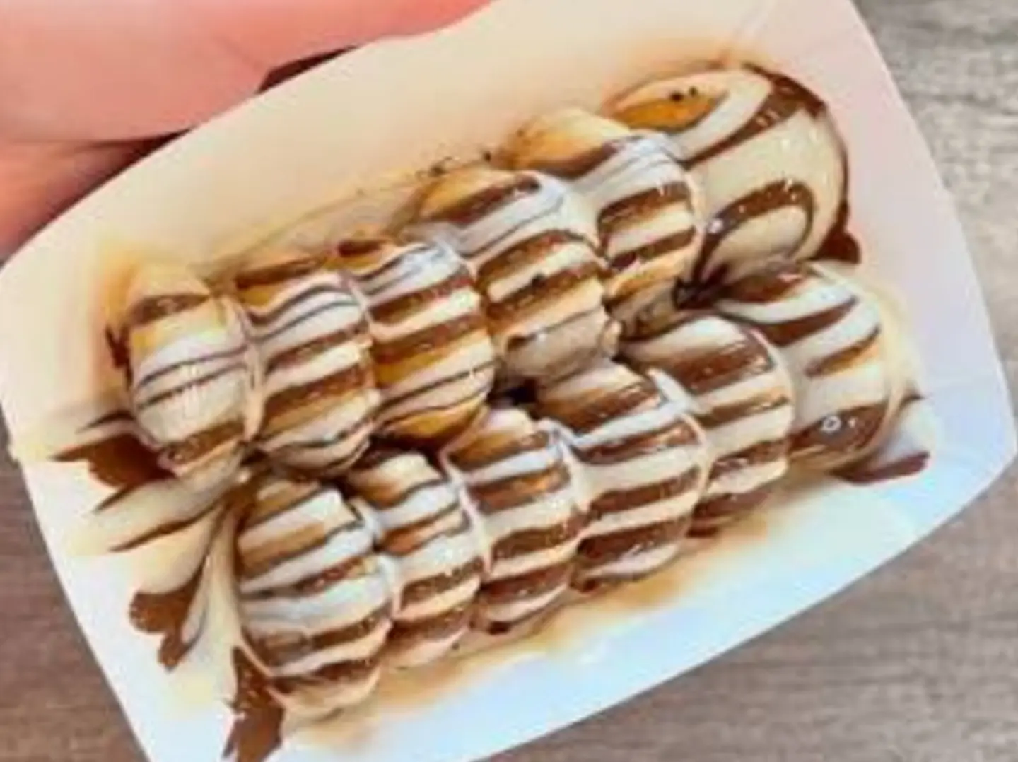 بان كيك نوتيلا بستاشيو - بان كيك كيندر بالنوتيلا - 15 قطعة