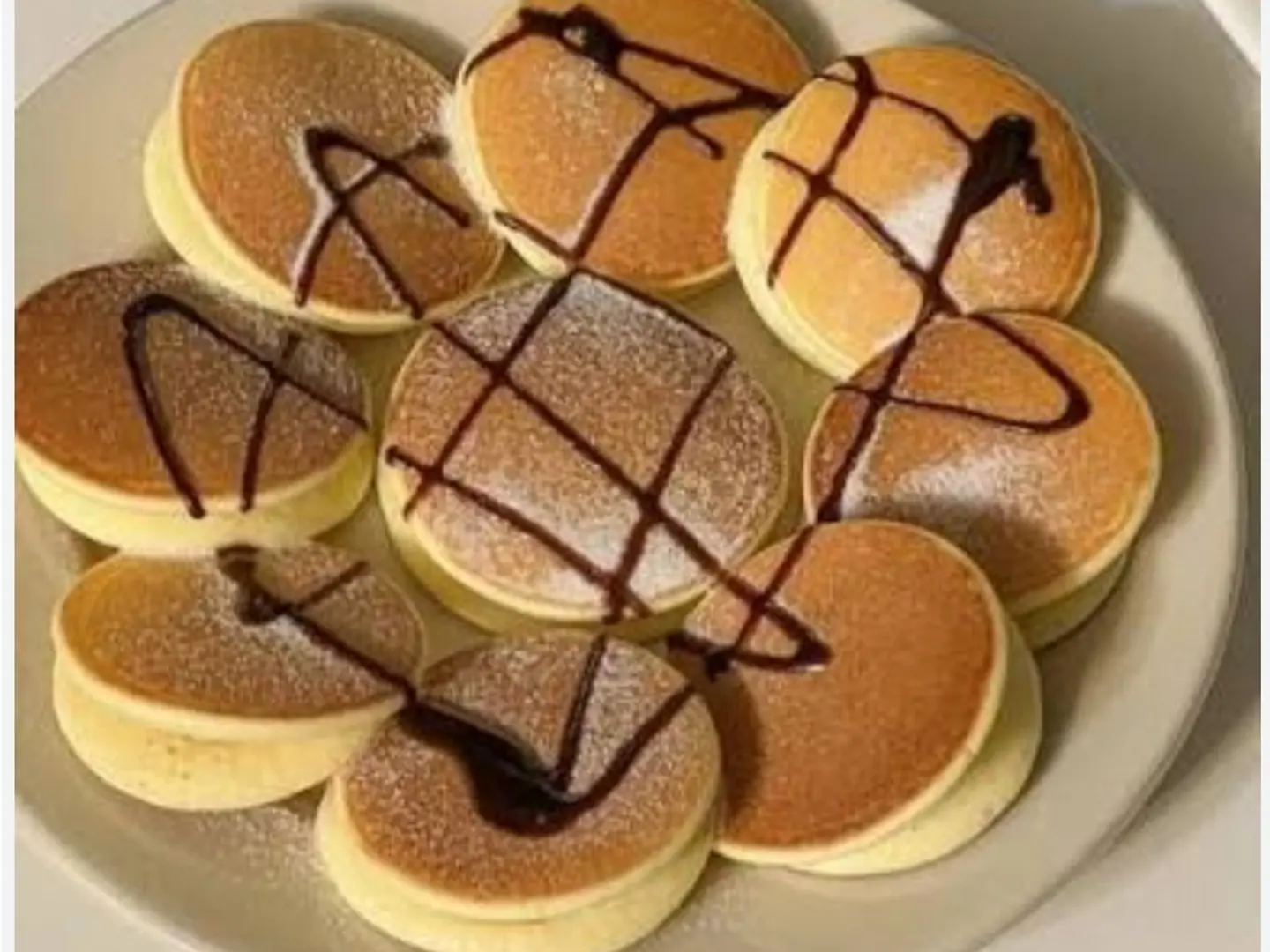 بانكيك نوتيلا كيندر - 10 قطع