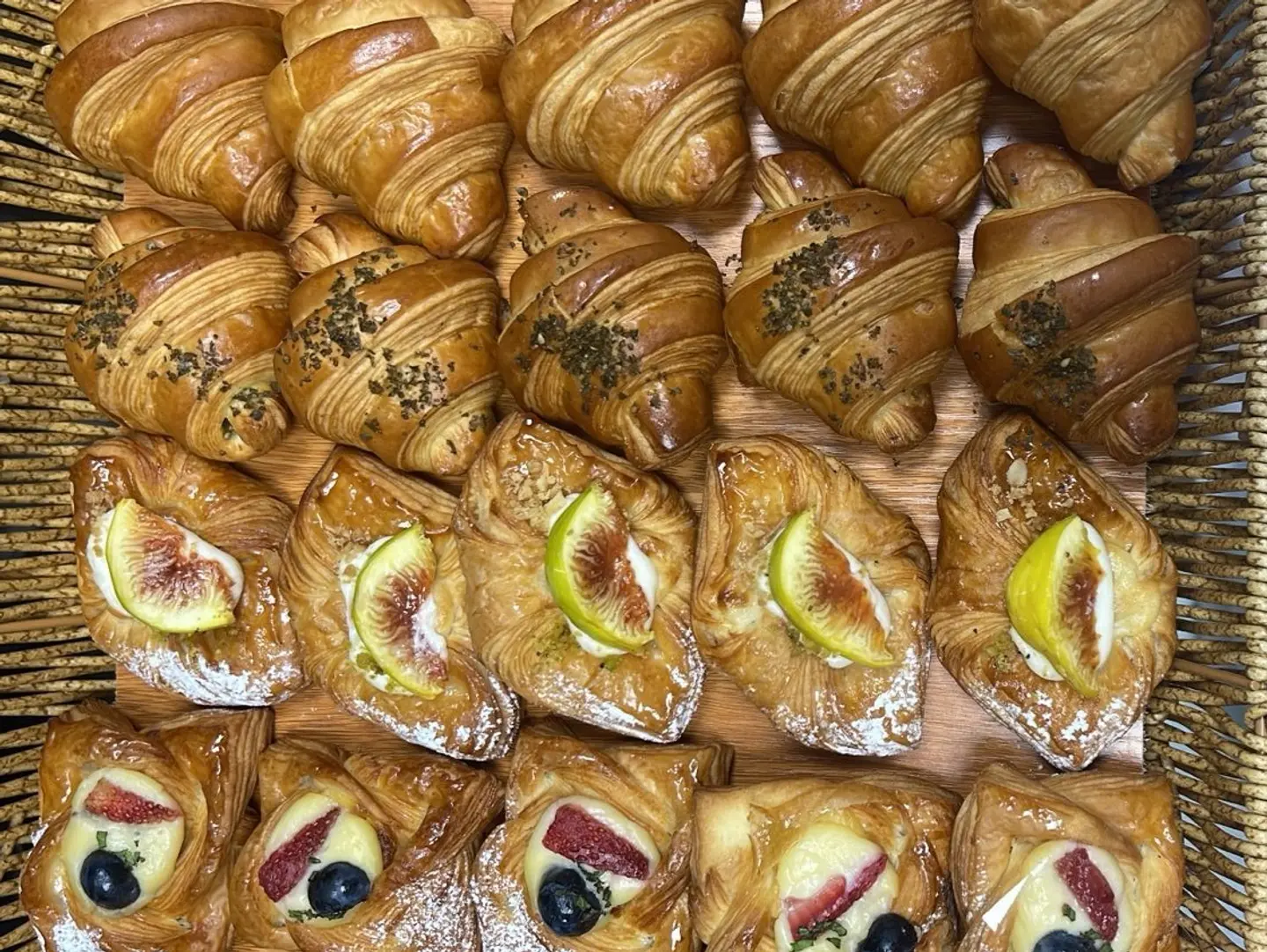 Mini Assorted Pastries, 20 Pieces
