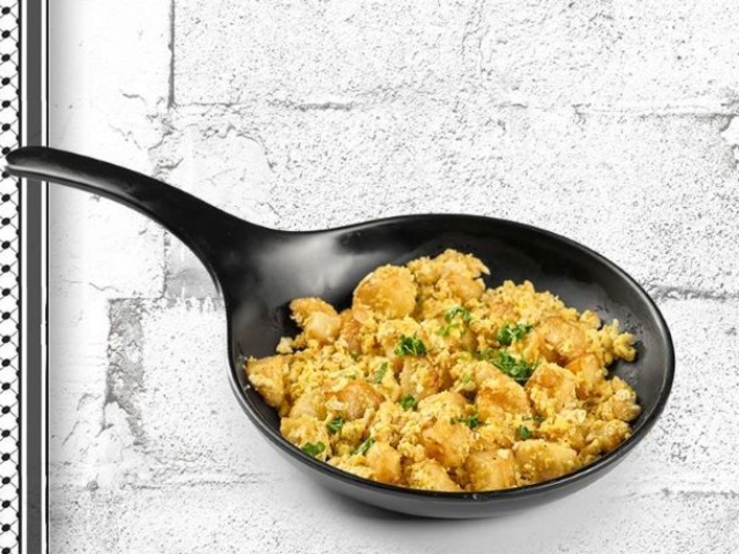 Eggs And Potato Mfarakeh