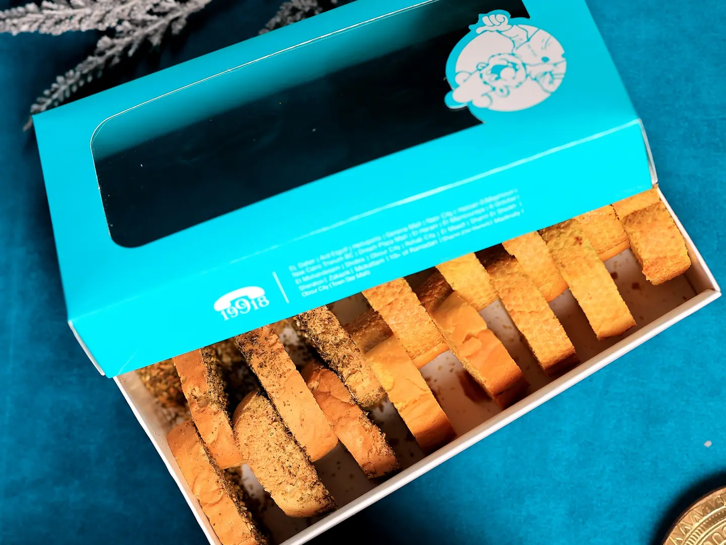 A Pack Of Square Garlic And Thyme Shabor