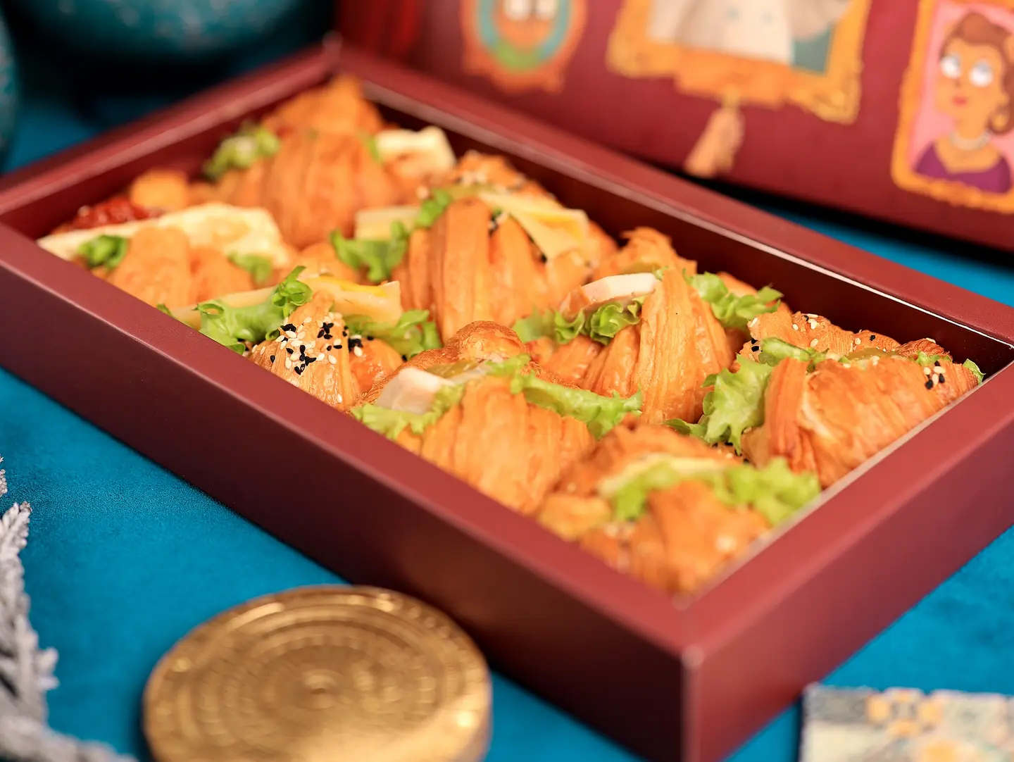 Mini Croissant Box Signature 8 Pieces