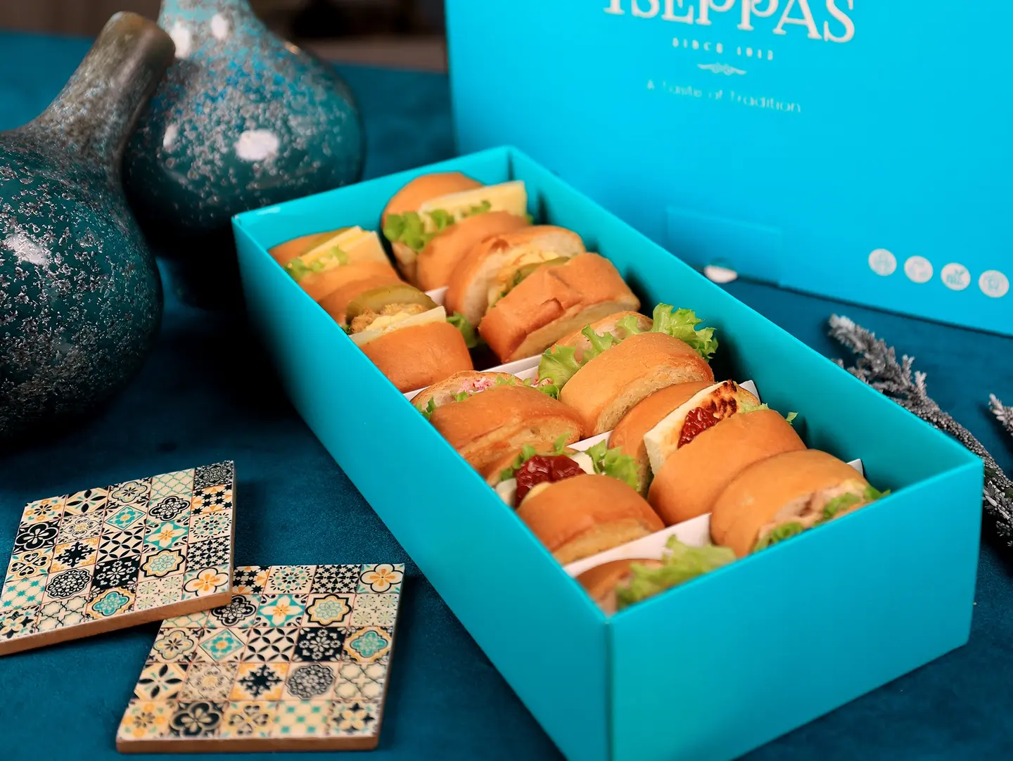 Mini Signature Sandwich Box 10 Pieces