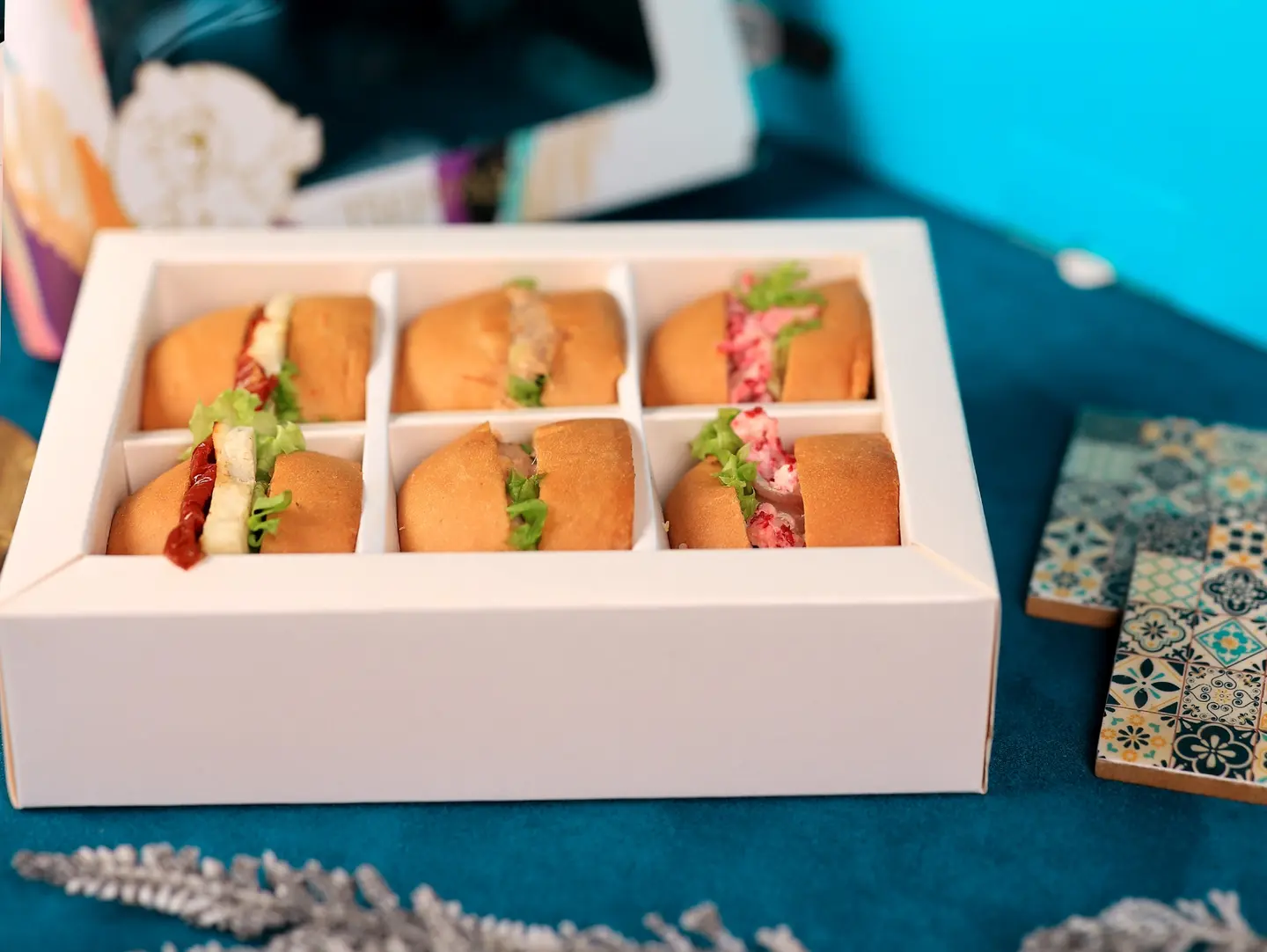Signature Mini Sandwich Box   6 Pieces