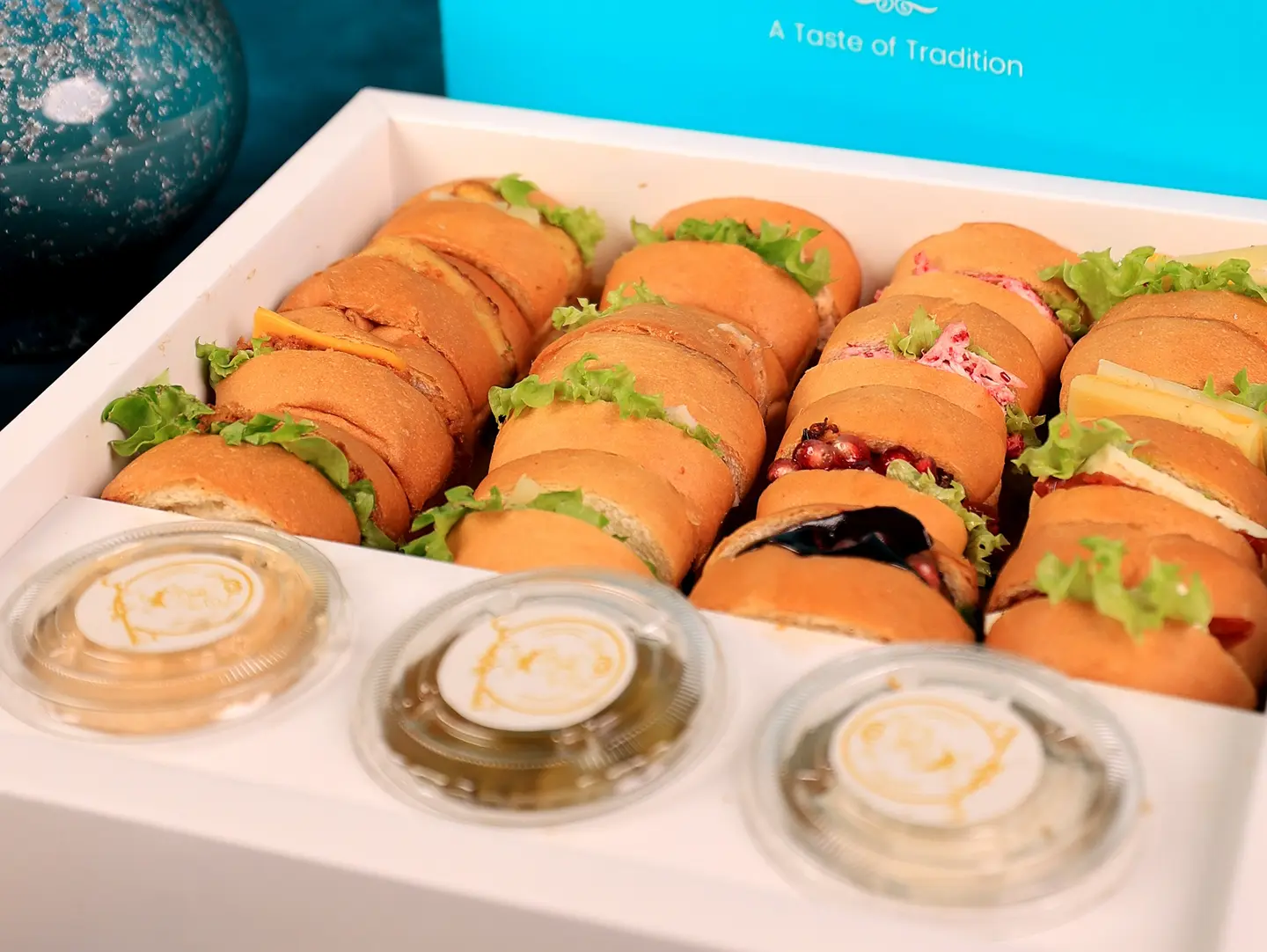 Mini Sandwich Box, 16 Pieces