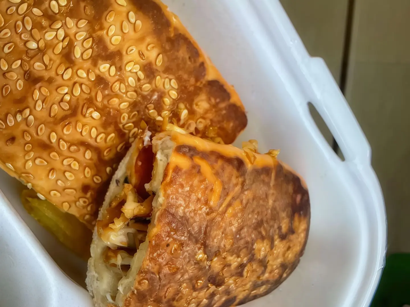 همر ساندوتش بالجبنة