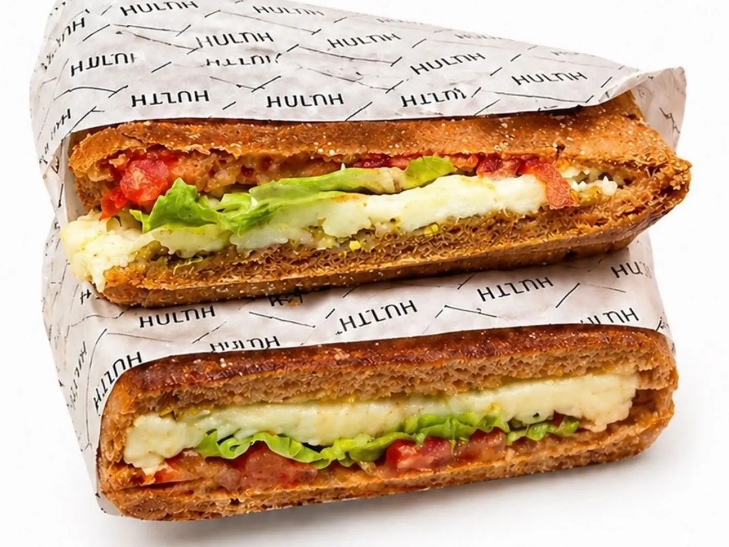 ساندوتش حلومي بيستو