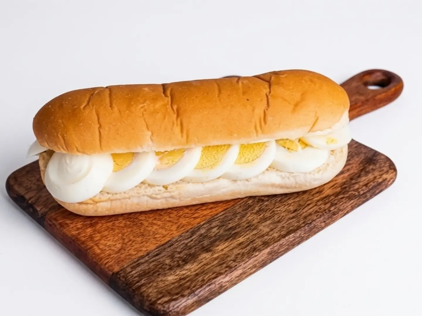 ساندوتش بيض مسلوق