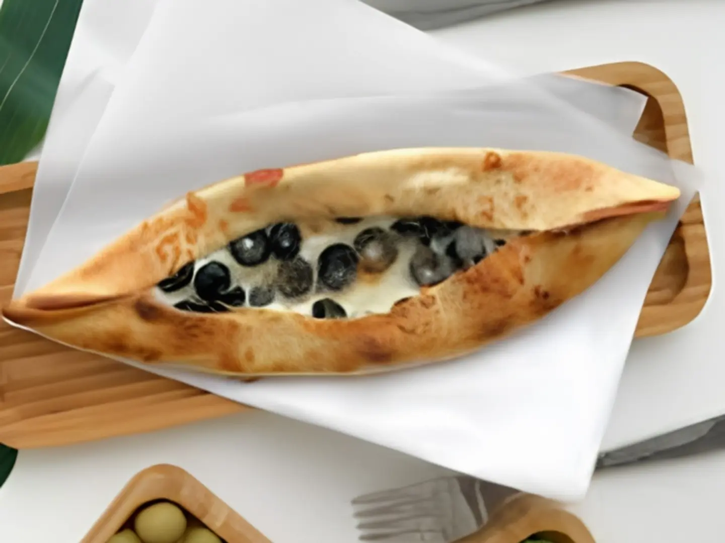 فطيرة لبنه زيتون