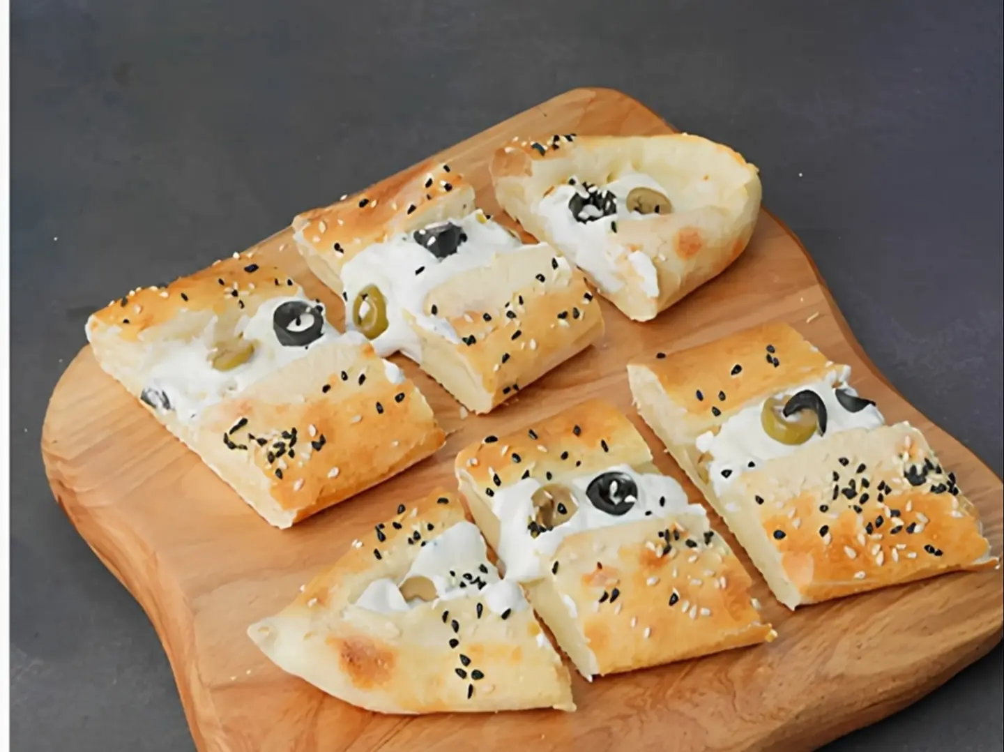 فطيرة جبنة زيتون