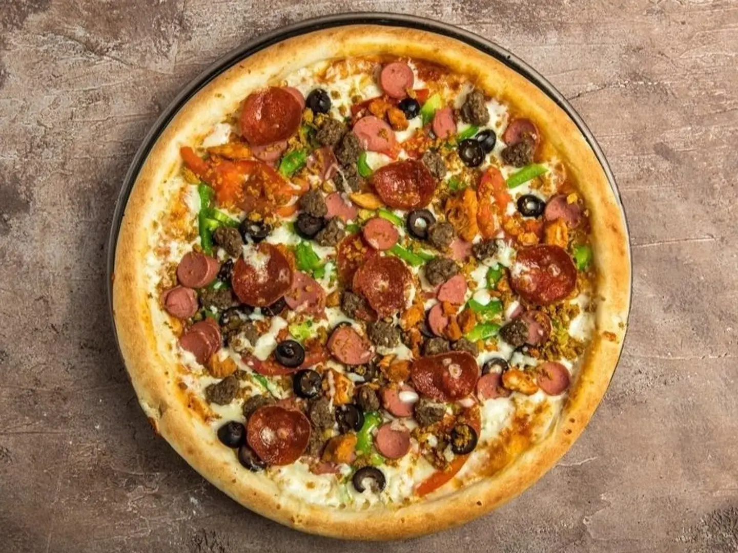 Vegetable Pizza With Sausage