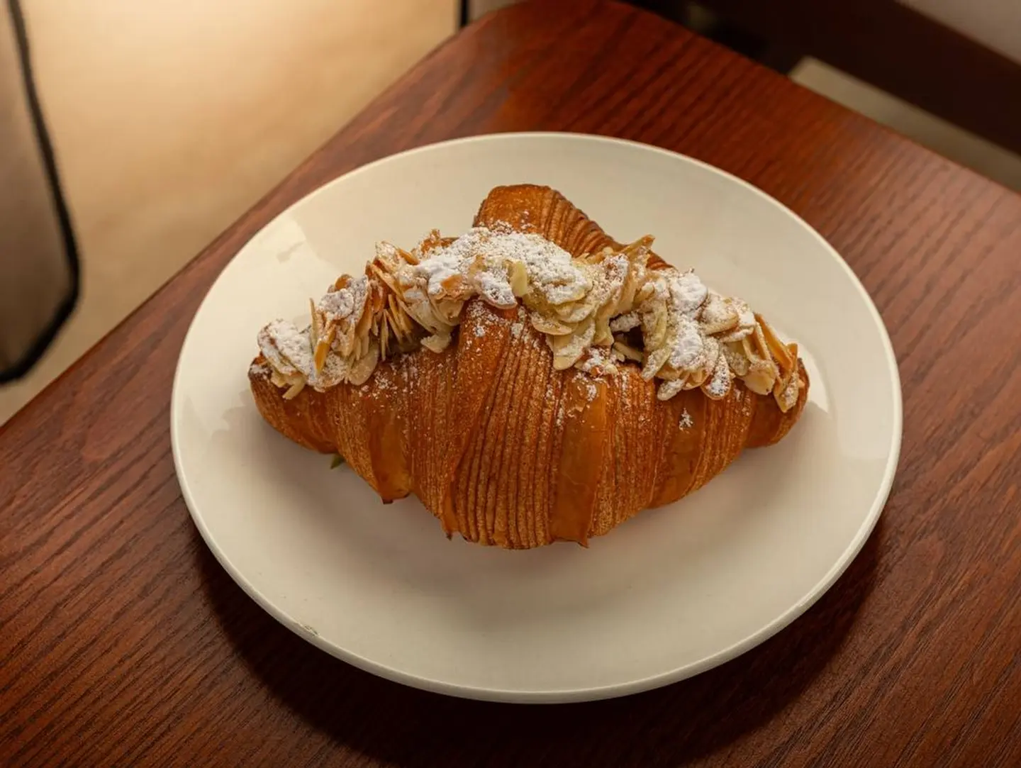 كرواسون اللوز