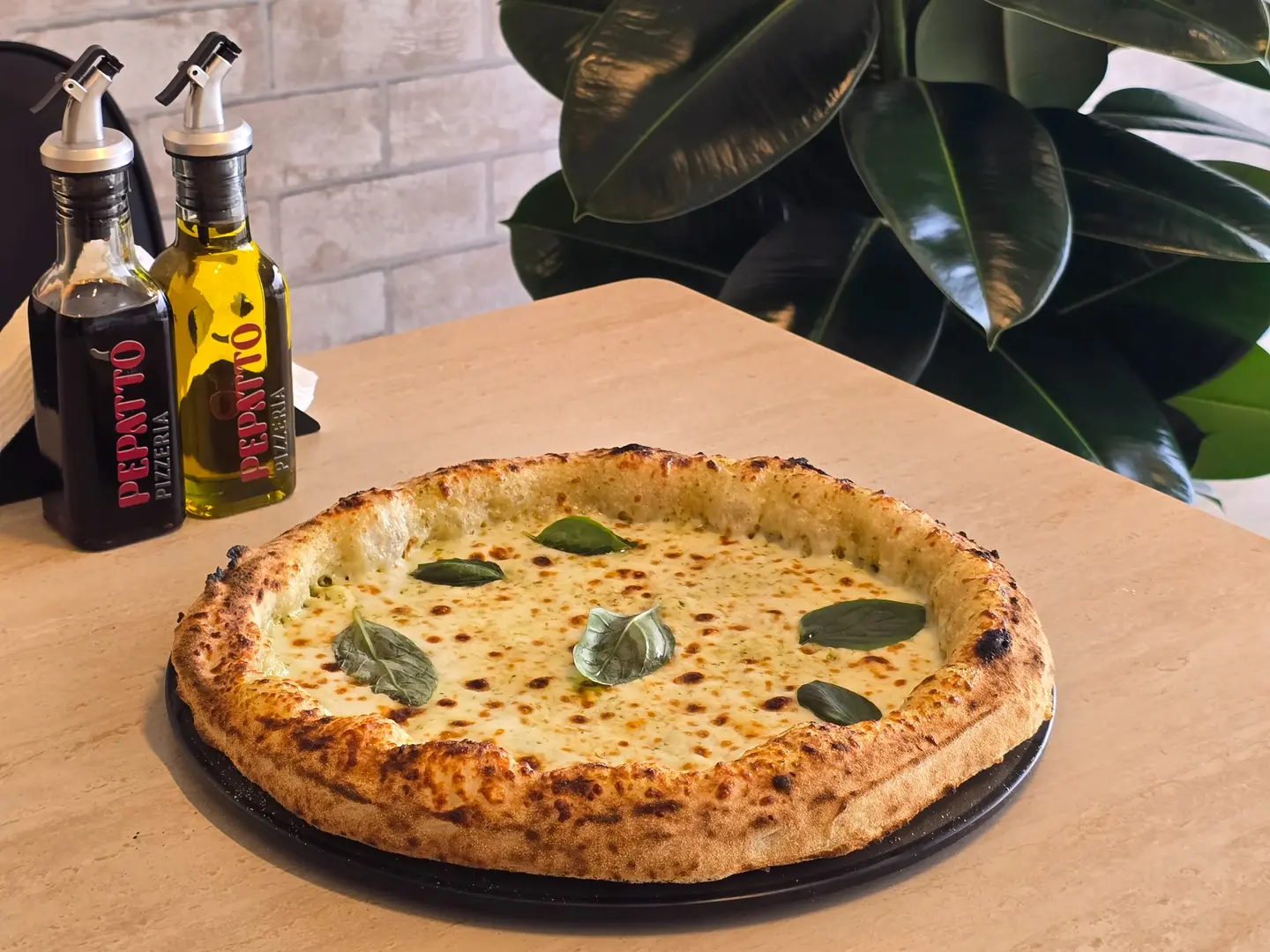 بيتزا بيستو