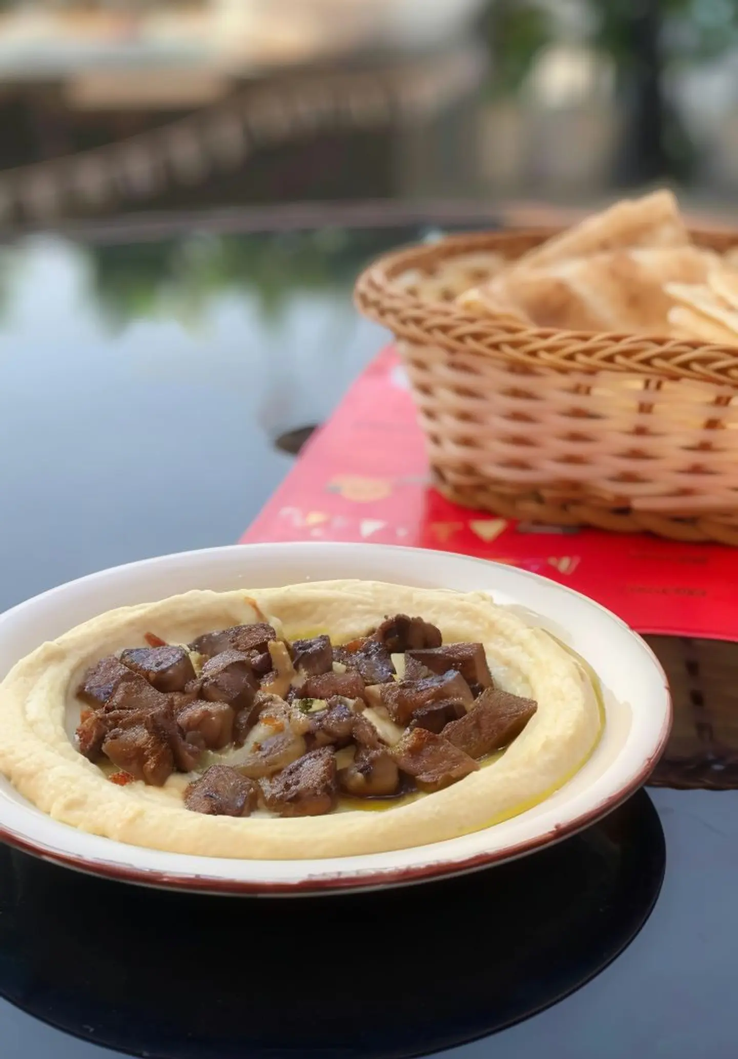 حمص بالكبدة