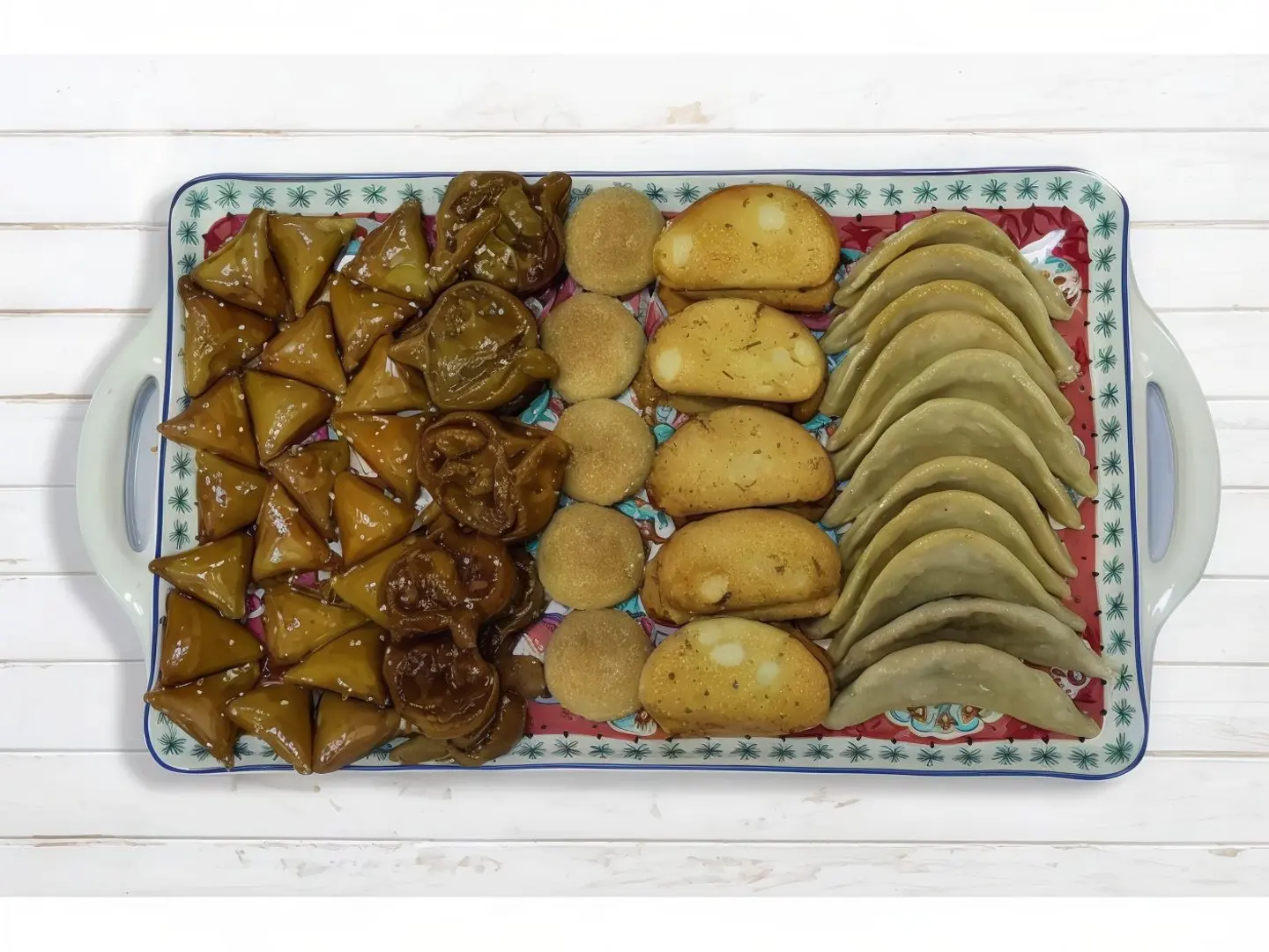 طبق مشكل حلويات مغربية