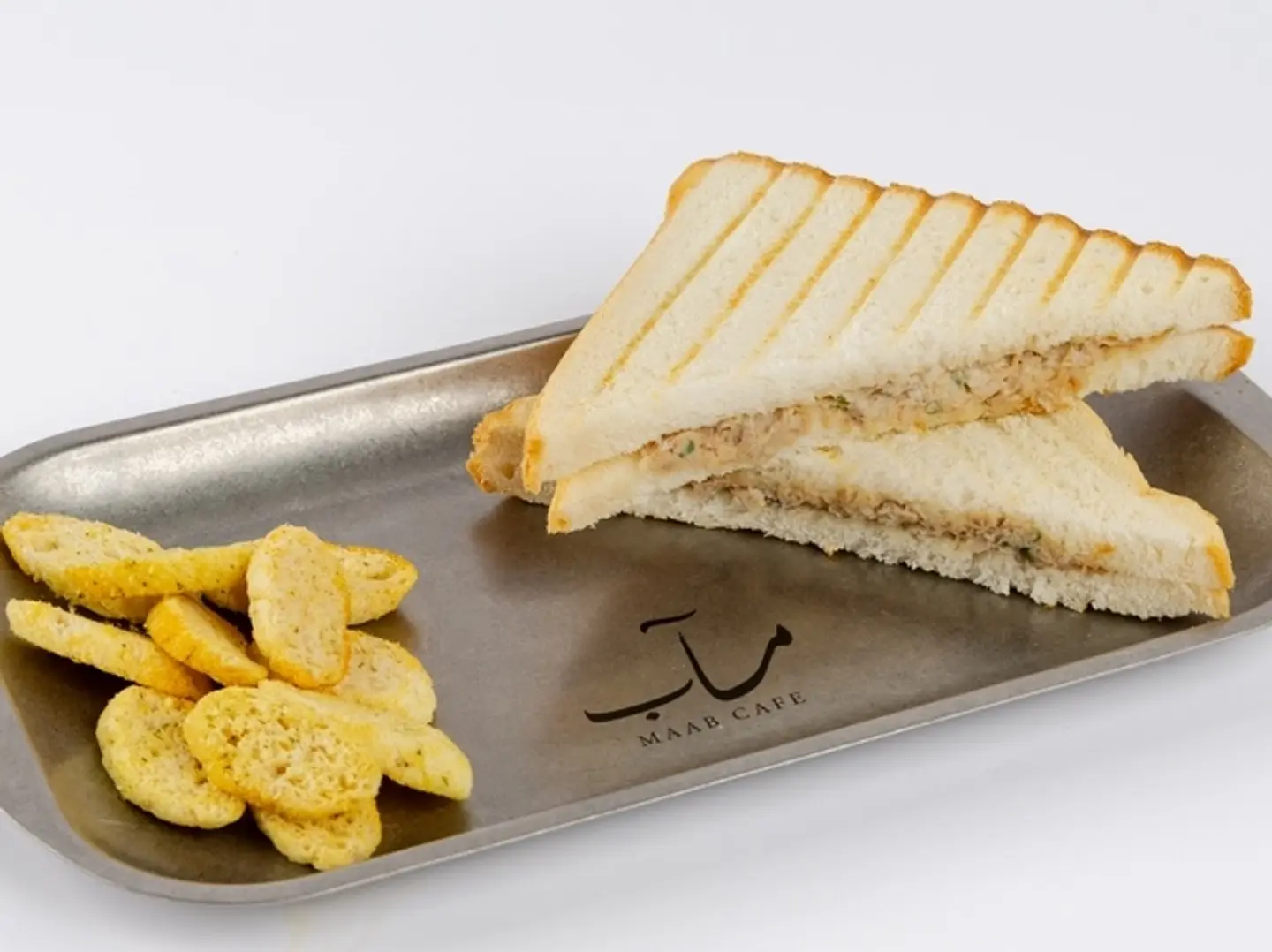 كلوب ساندوتش تونا