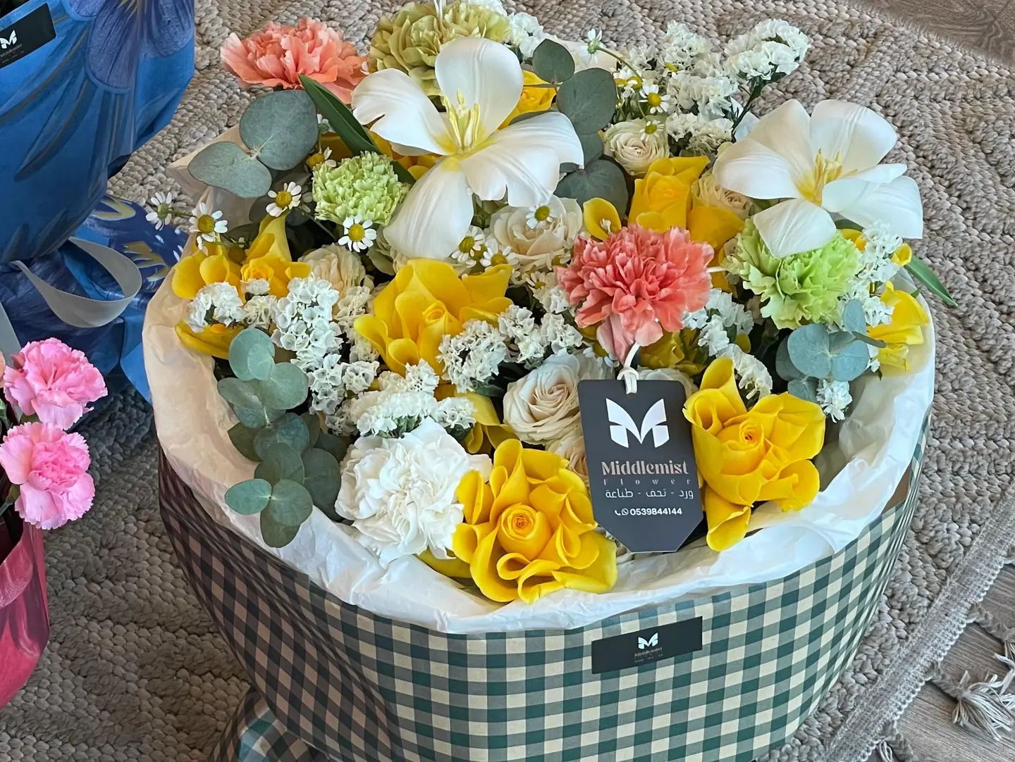 Middle Mist Flower Luxury Package