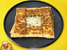 مطبق جبن بالزعتر