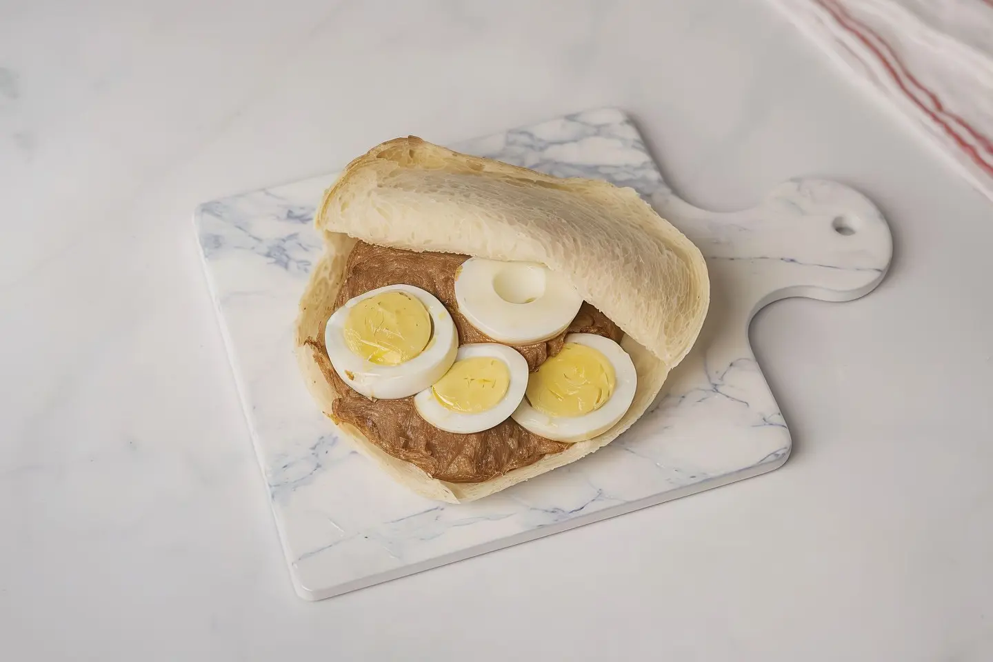 Foul Sandwich With Egg