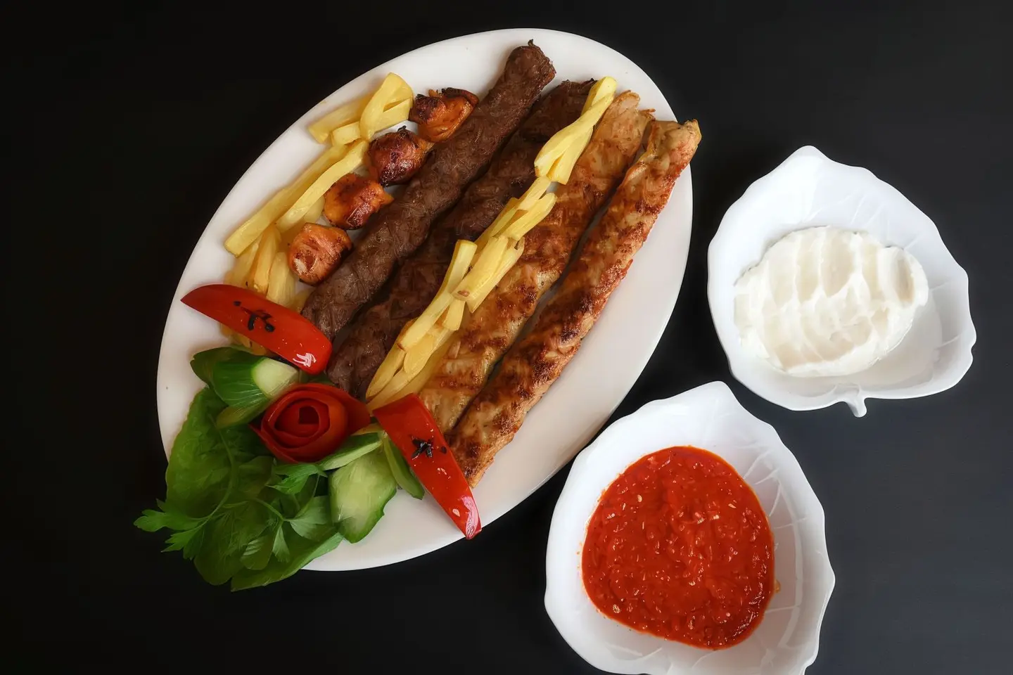 طبق مشاوي وسط