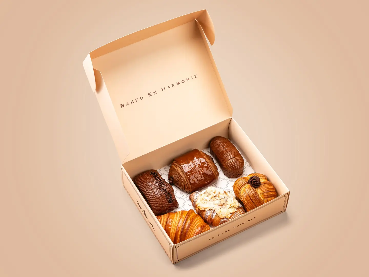 Sweet Croissant Box (6 Pcs)