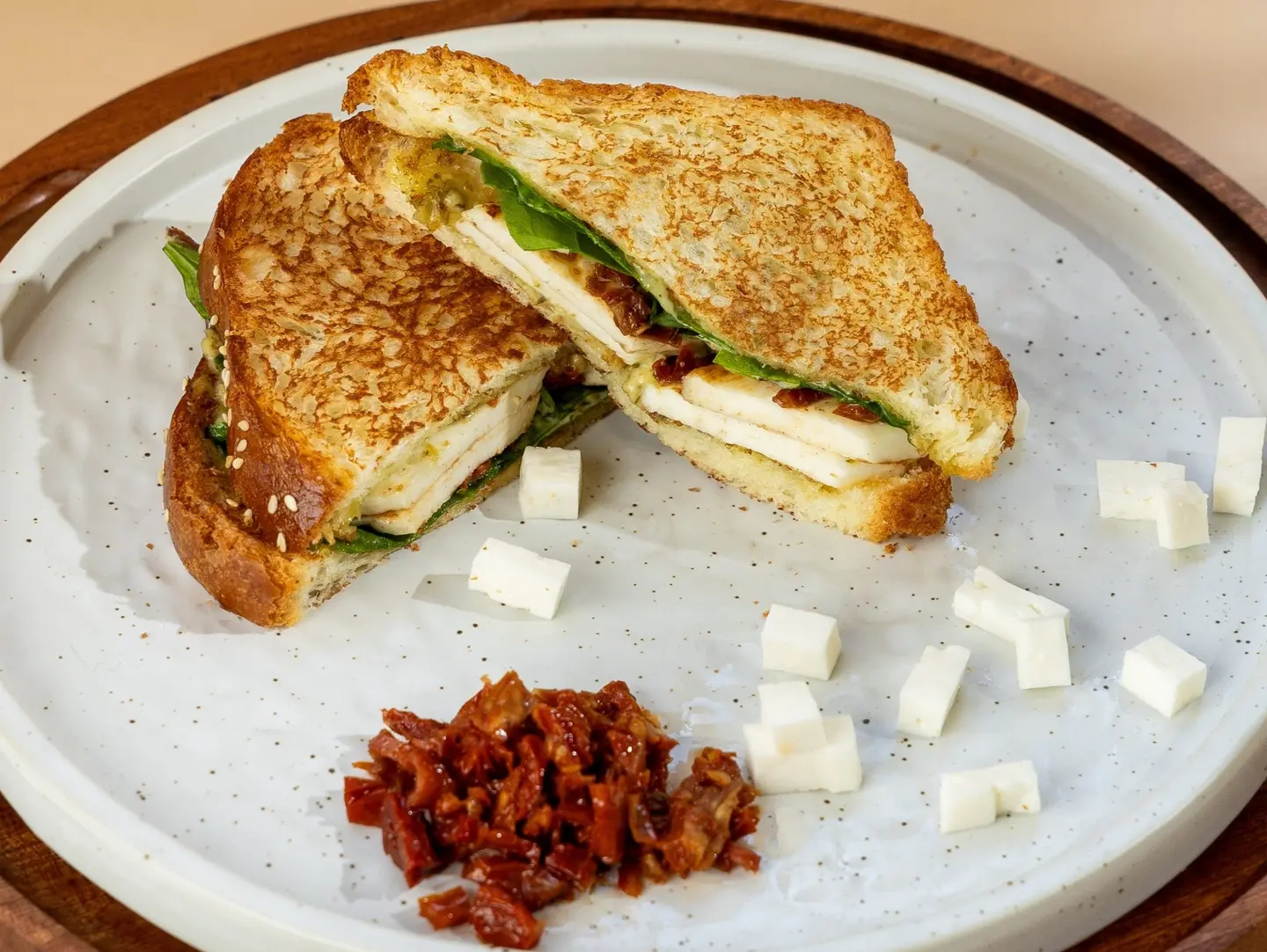 ساندويتش حلوم