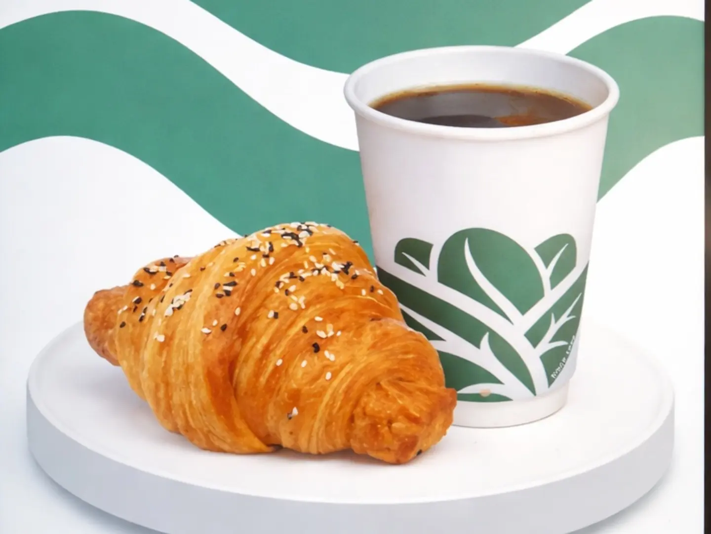 Croissant+Tea
