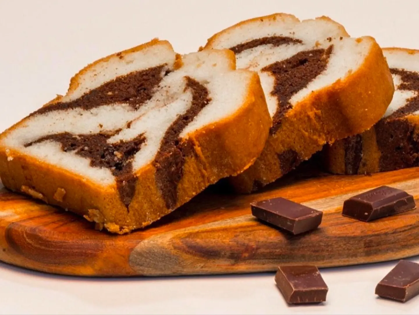 Classic English Cake