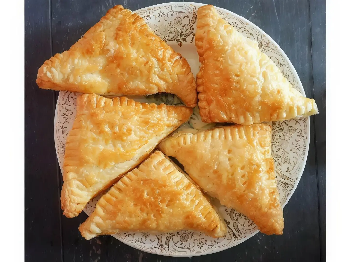 فطيرة جبنتين مربى