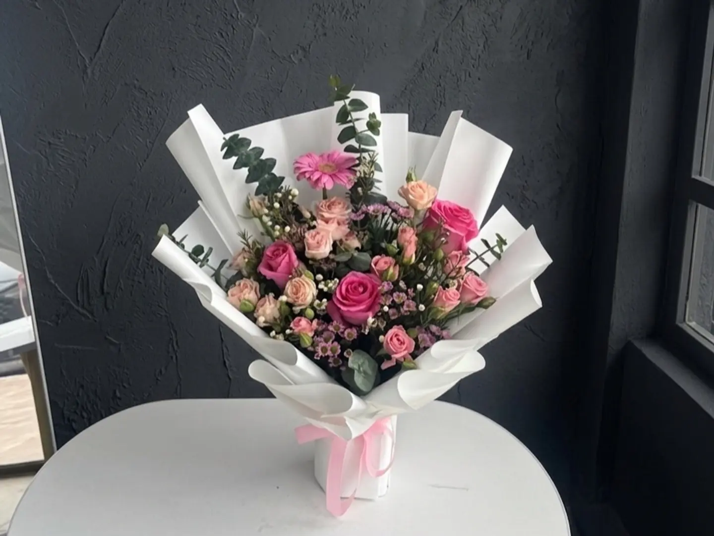 Mixed Bouquet Of 4 Roses