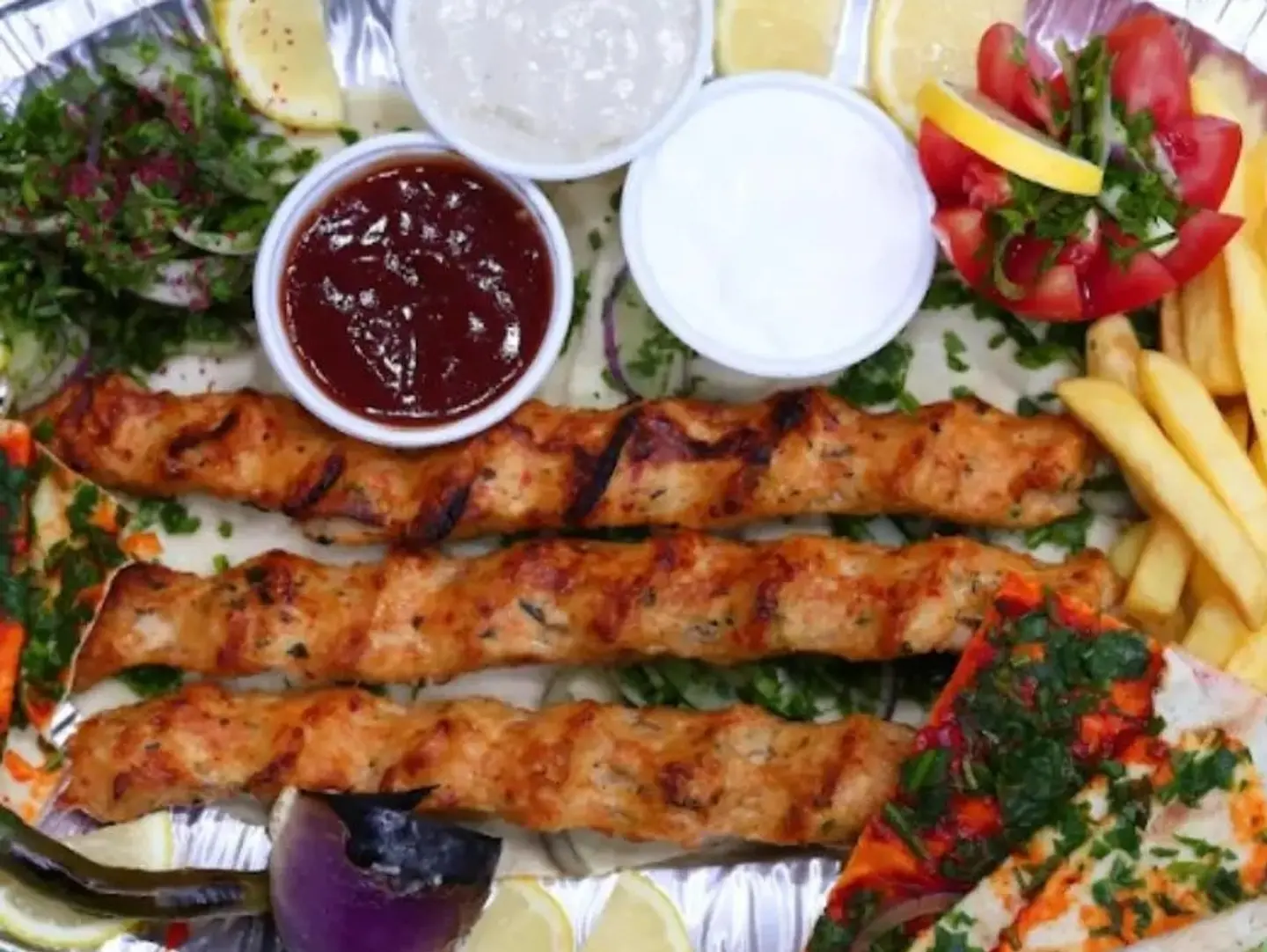 نفر كباب دجاج مع الحمص