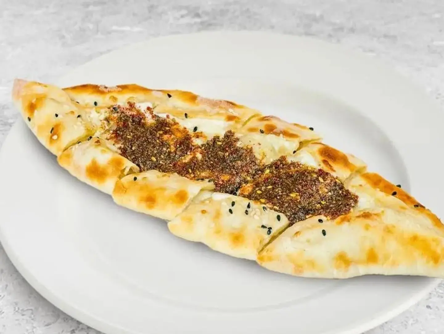فطيره لبنه وزعتر