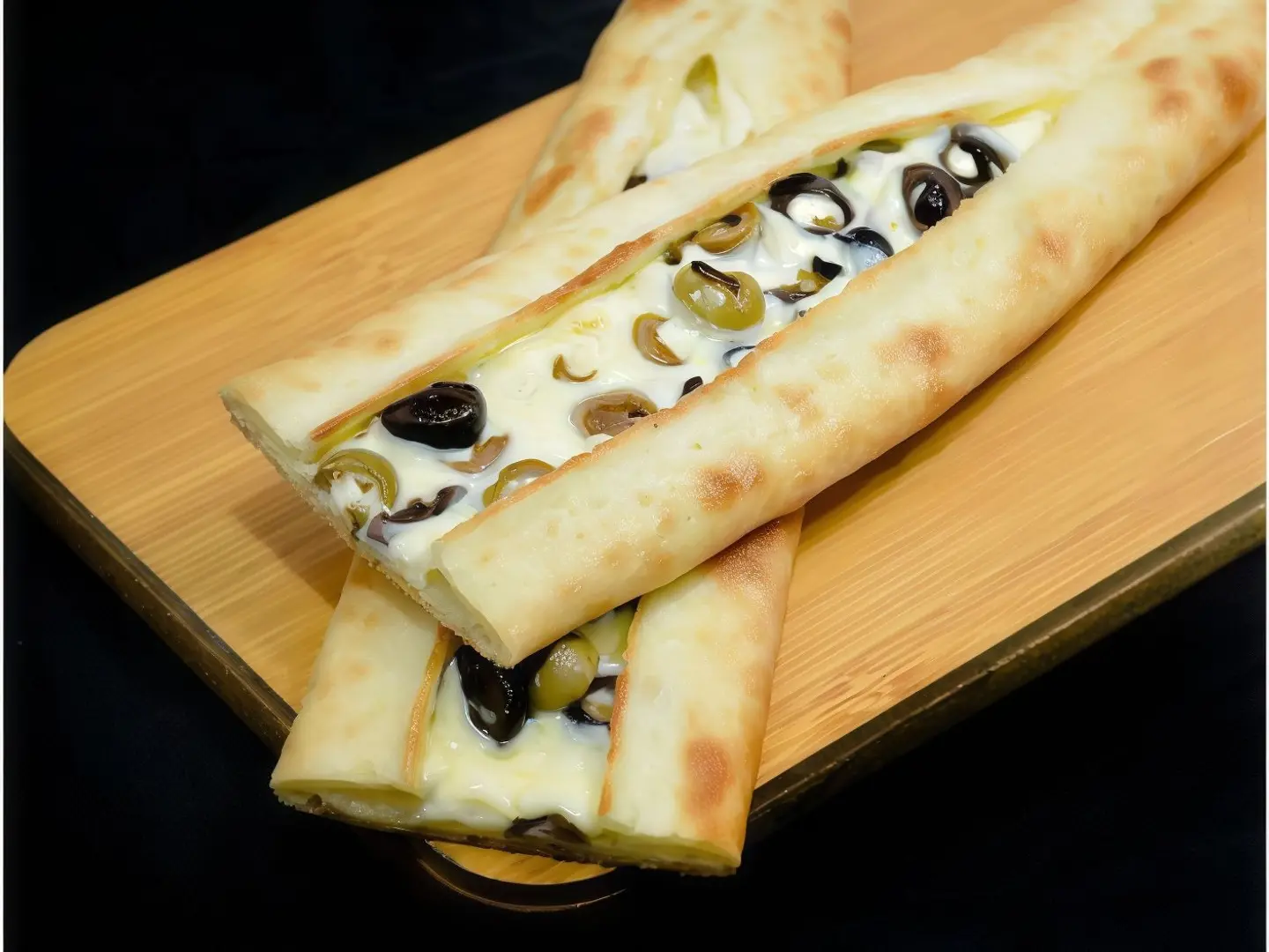 فطيرة لبنة و زيتون