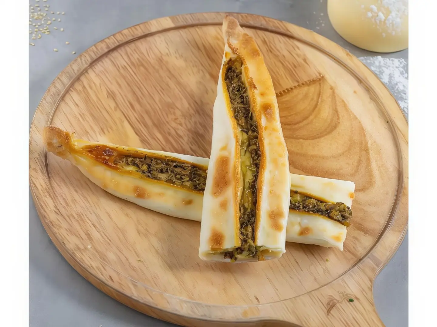 فطيرة جبن بالزعتر