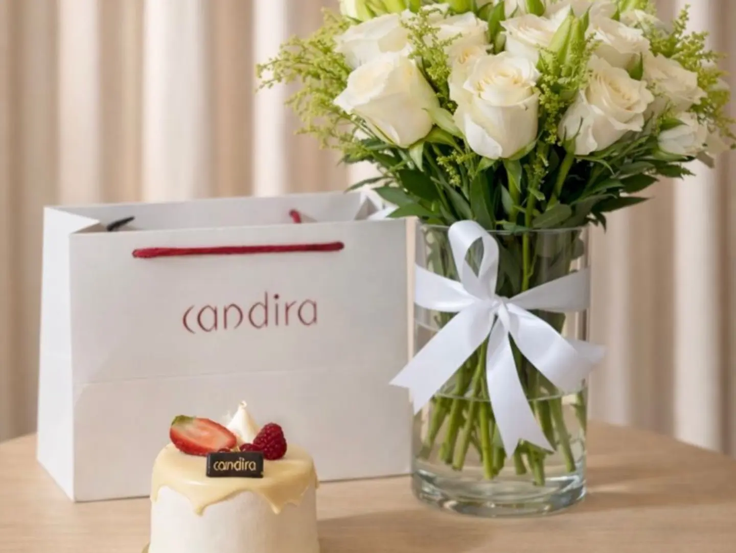A Vase Of Roses And Cake4