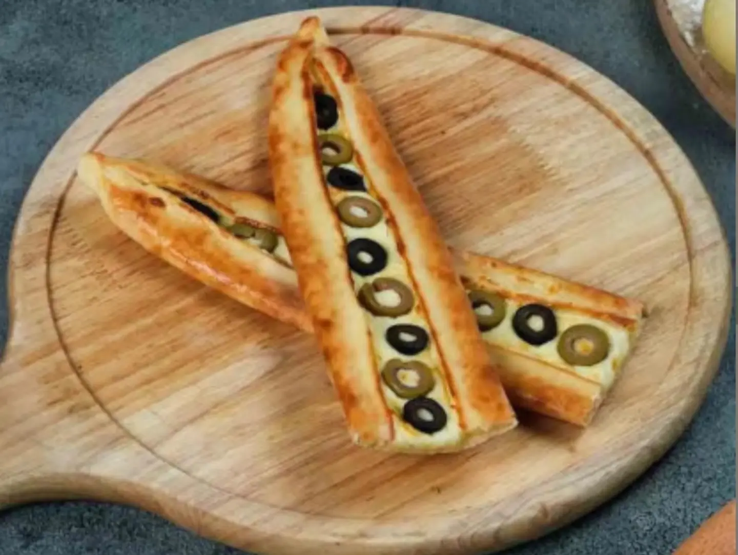 فطيرة شيدر زيتون