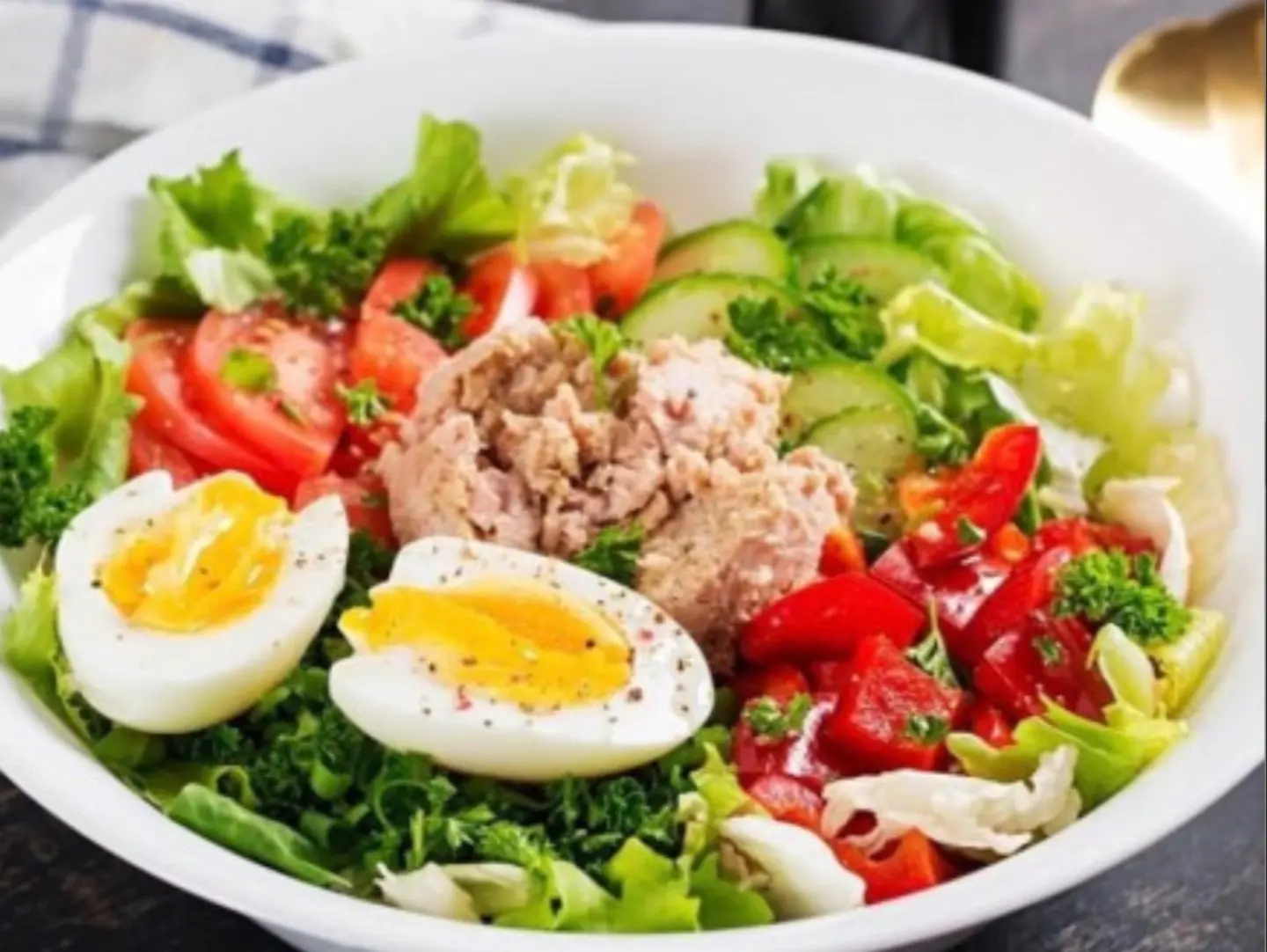 تونه مع البيض
