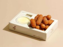 تشوروس بالشوكولاتة البيضاء