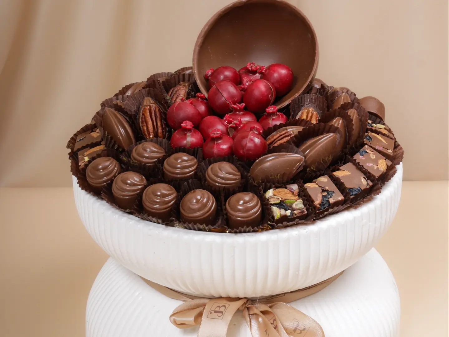 صينية شوكولاتة ابيض دائري كبير