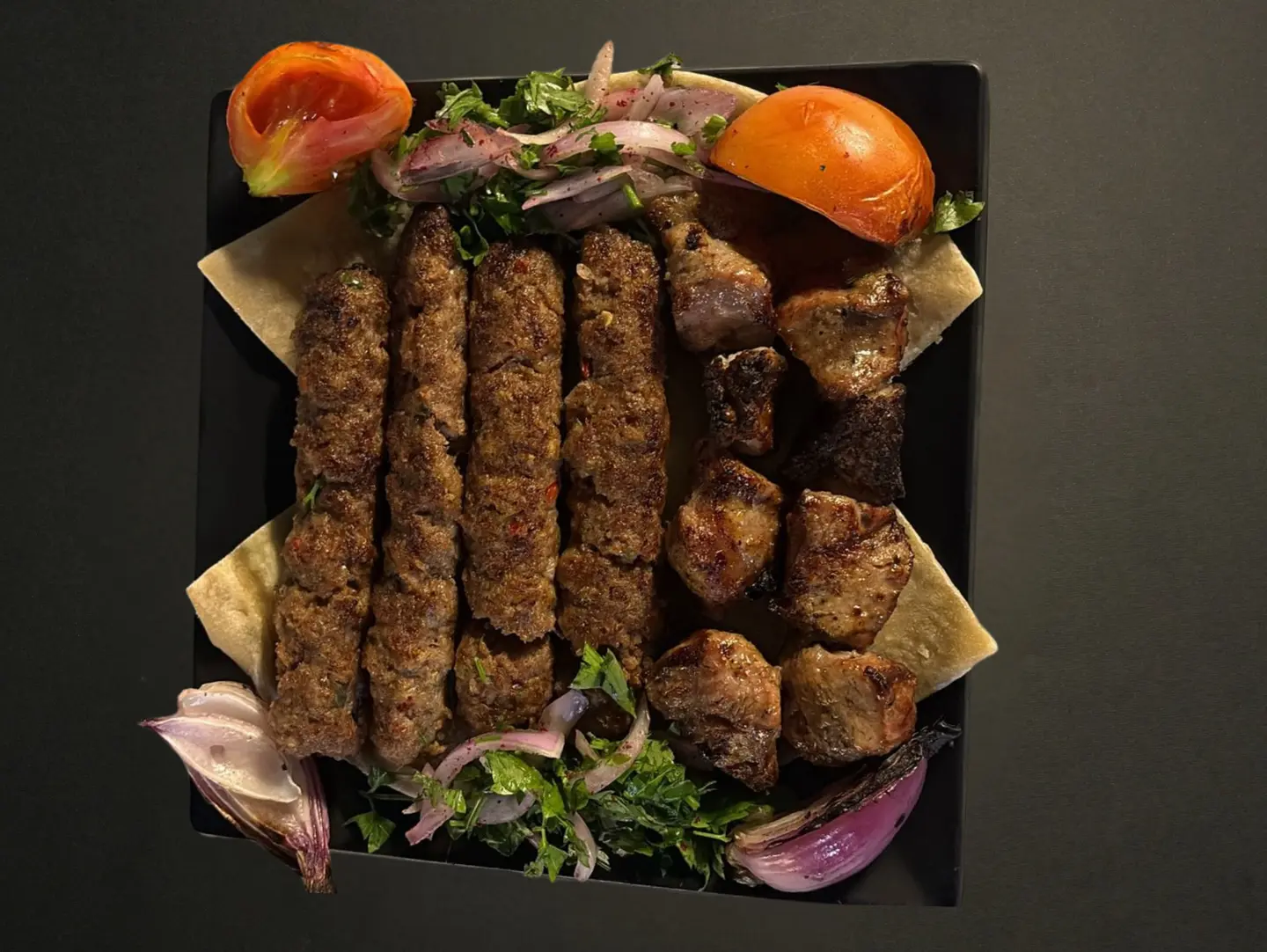 مشكل لحم وسط