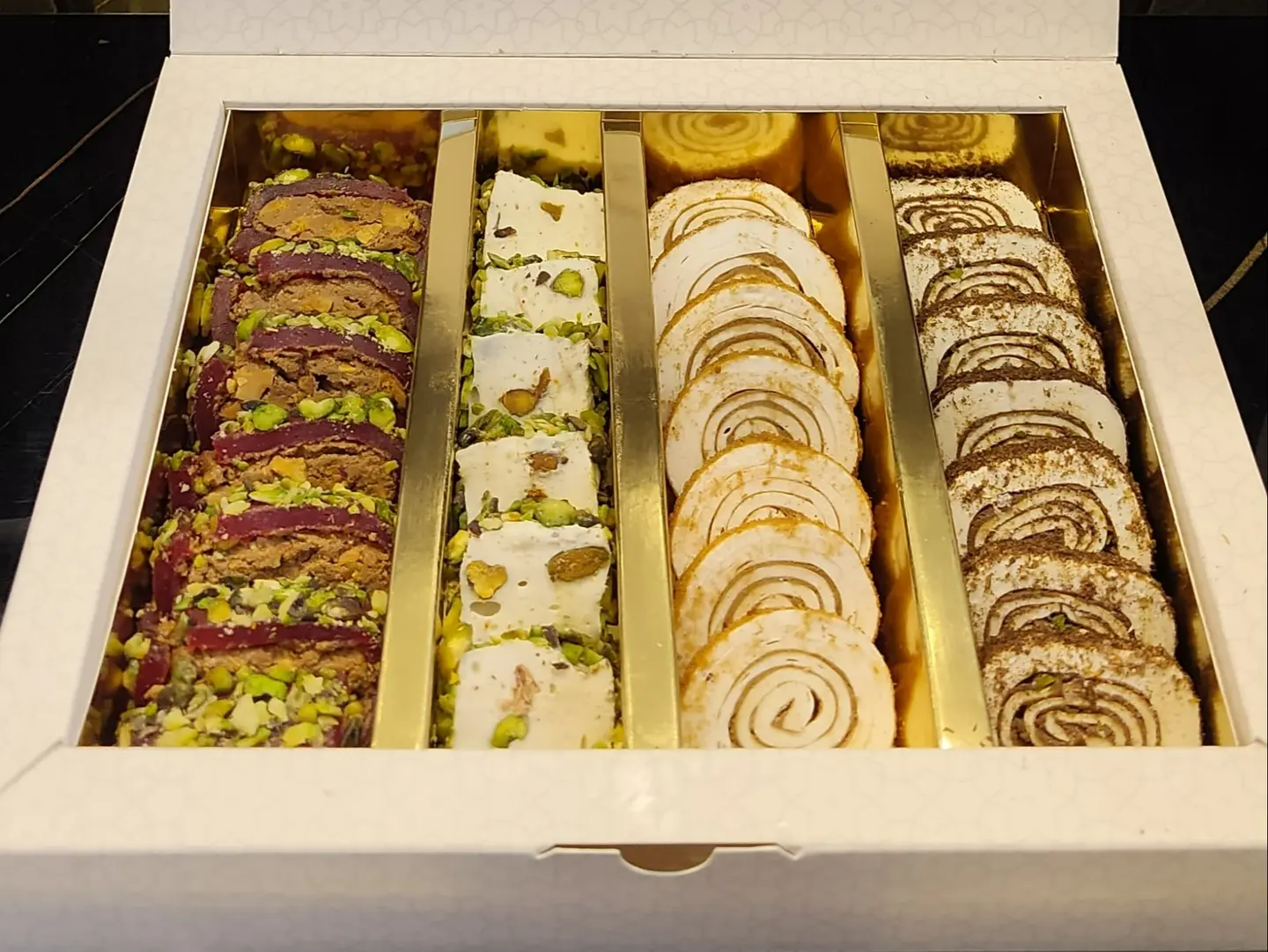 Sultan Sarma And Nuka Assortment Box (750 G)