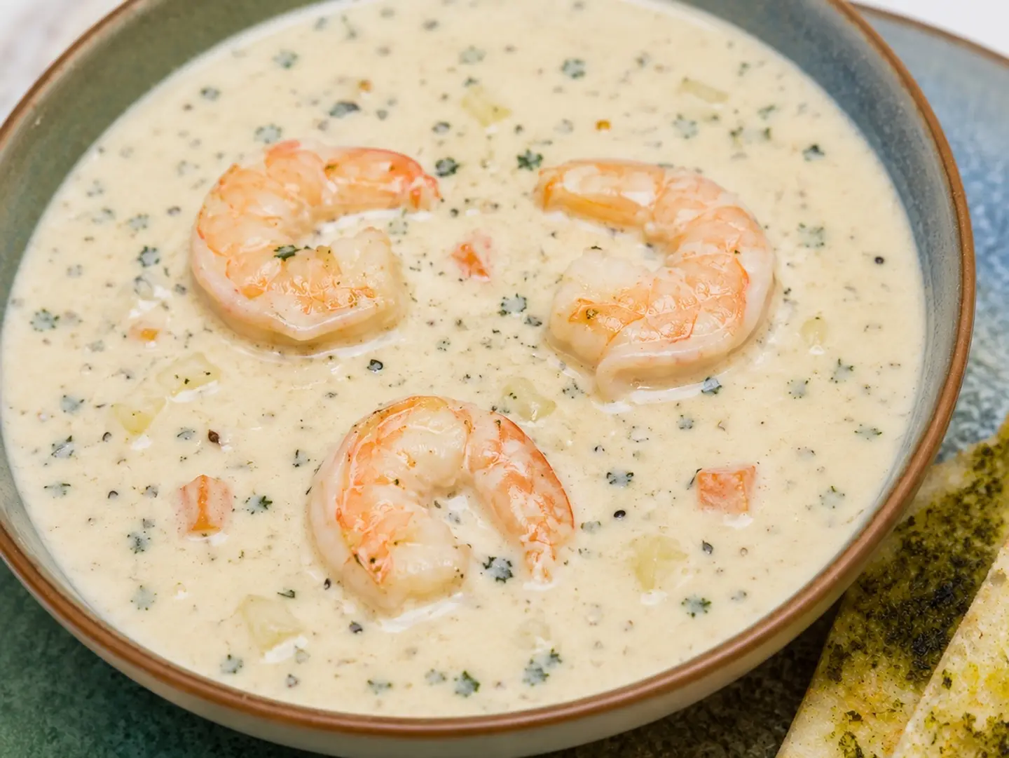 شوربة الجمبري بالكريمة