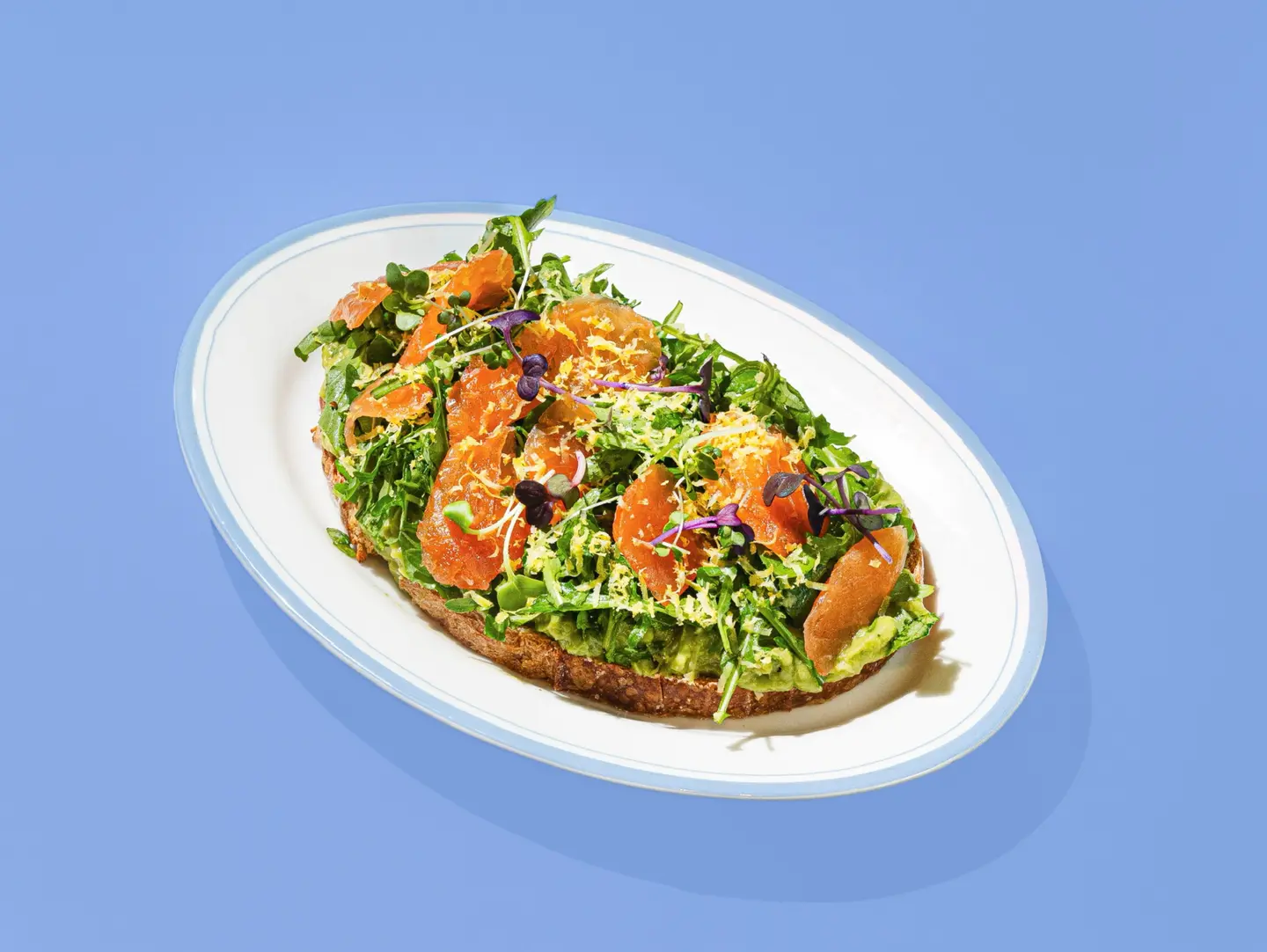 Avo Toast With Salmon Gavlax