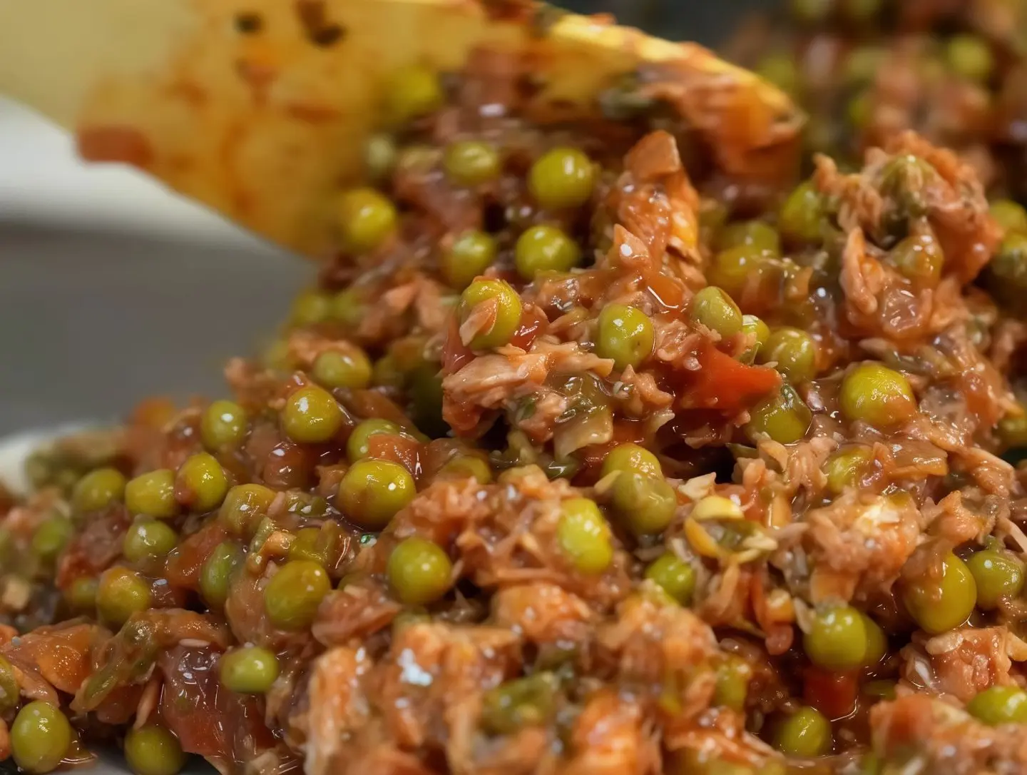 Peas With Tuna