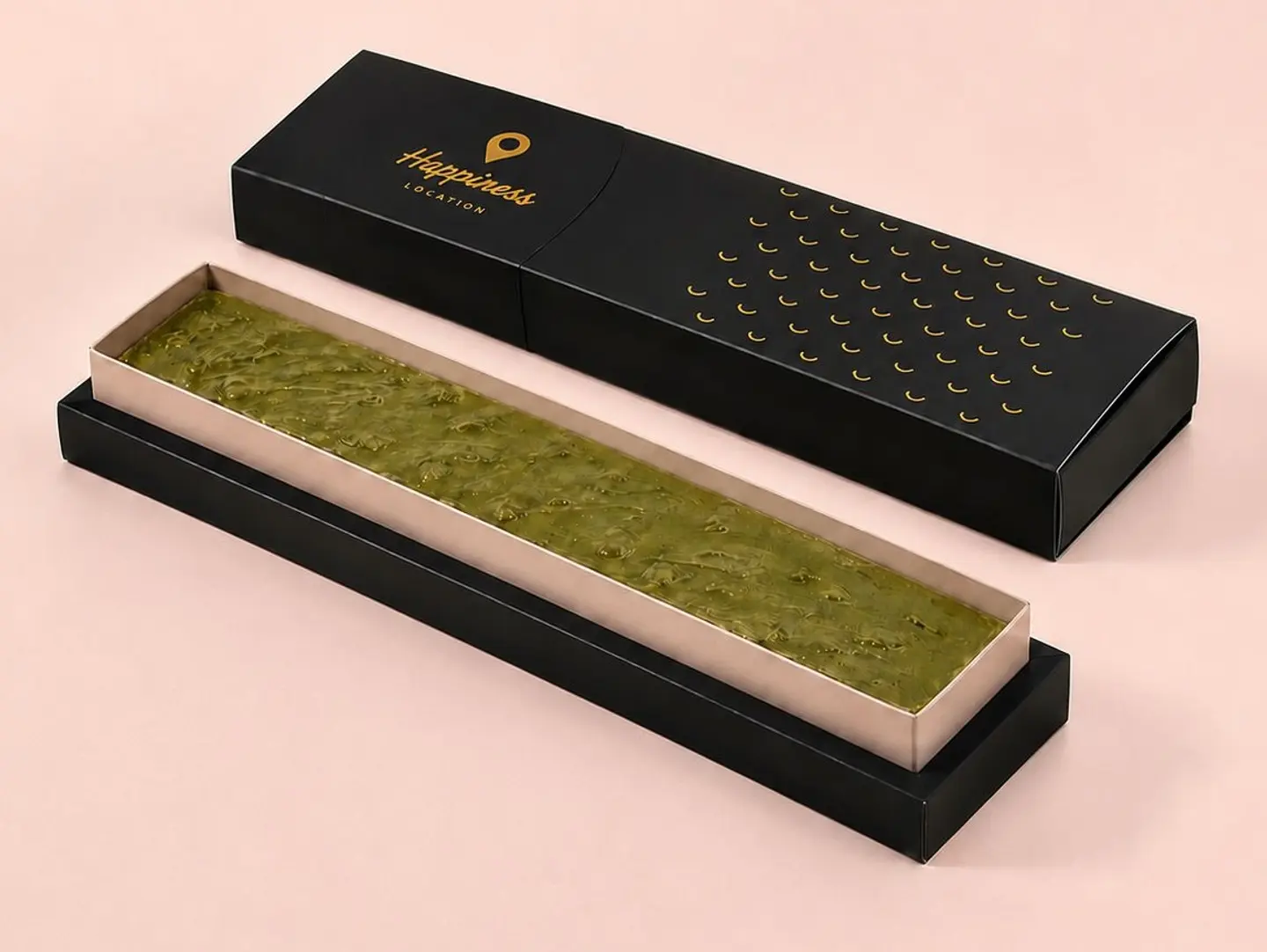 Pistachio Crunchy Cake