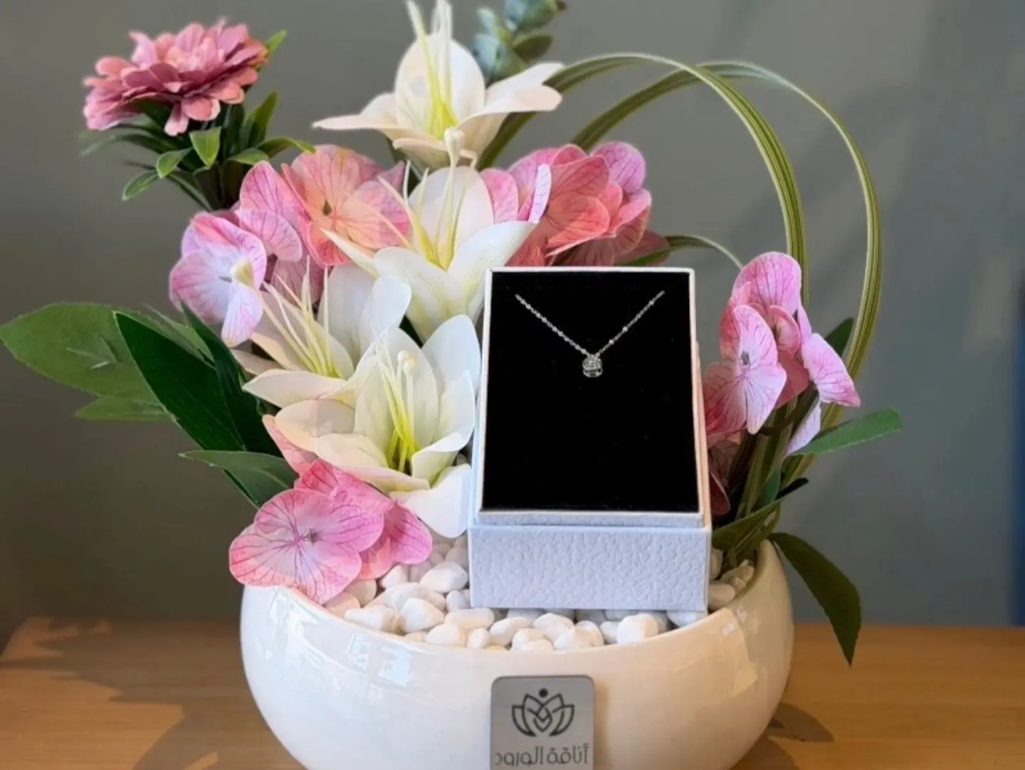 Artificial Flowers With Necklace