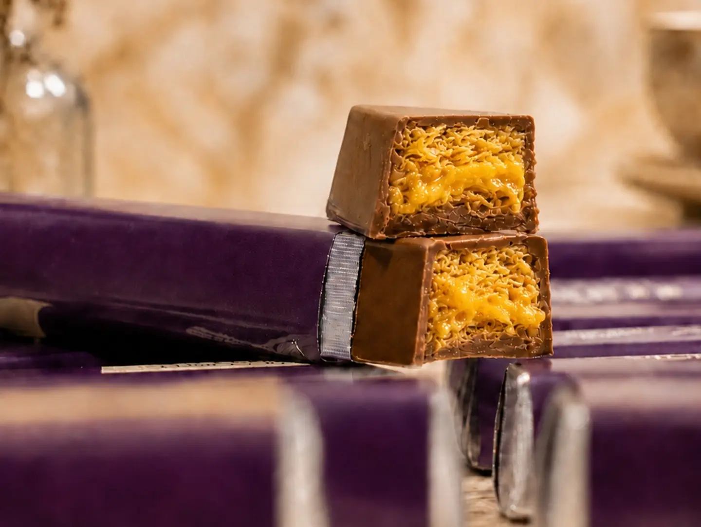 Chocolate Bar, Mango Kunafa