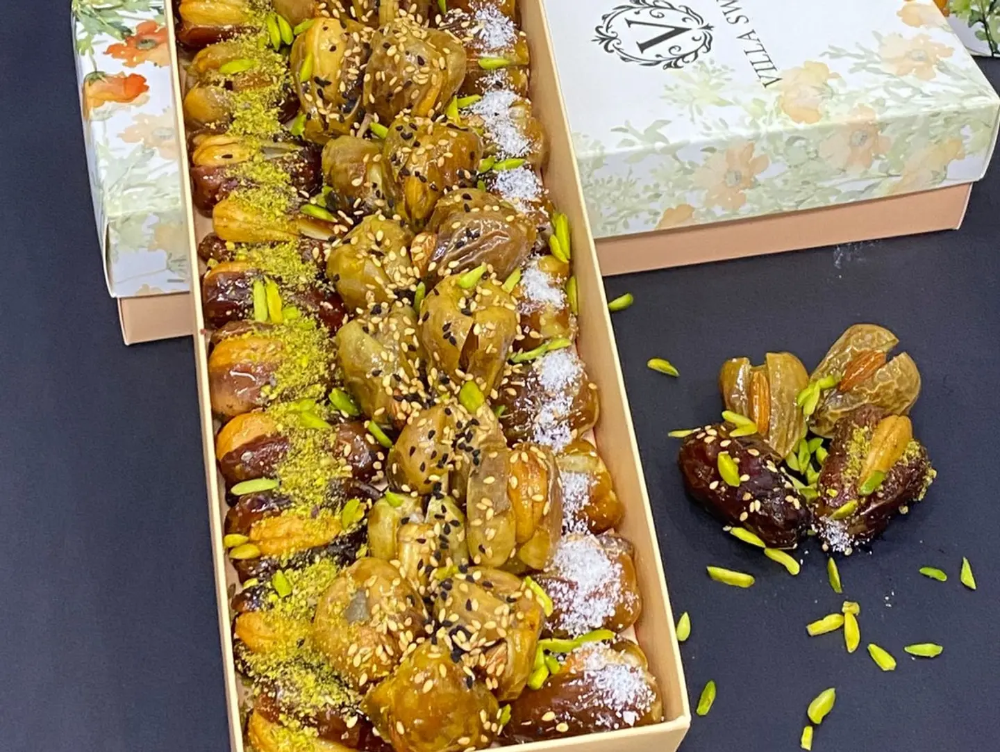 Premium Dates Stuffed With Nuts